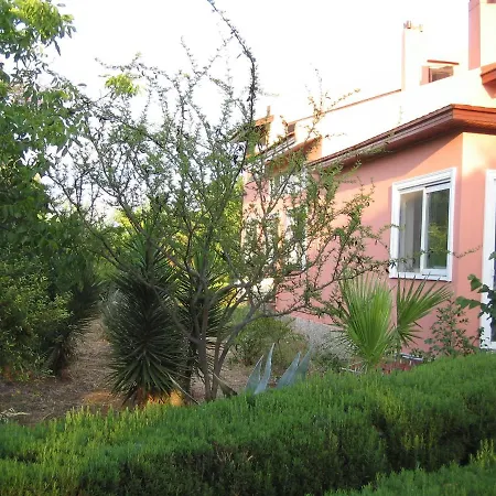 Defneland Daphne Chalet